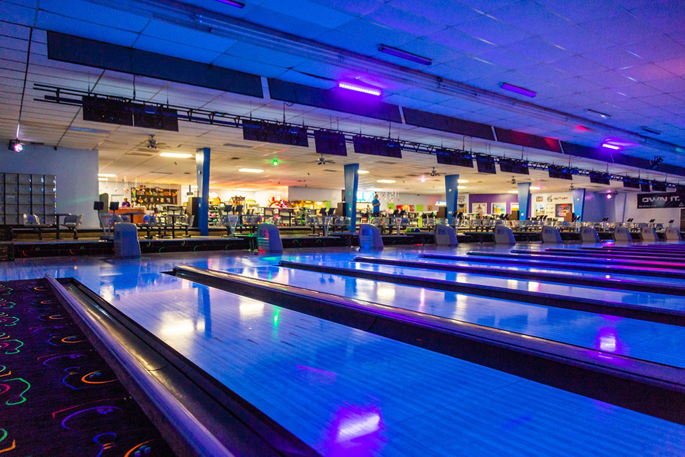 glow bowling