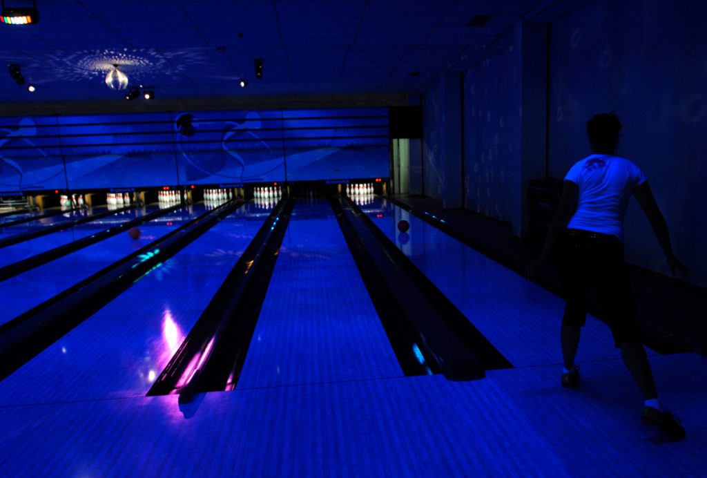 glow bowling