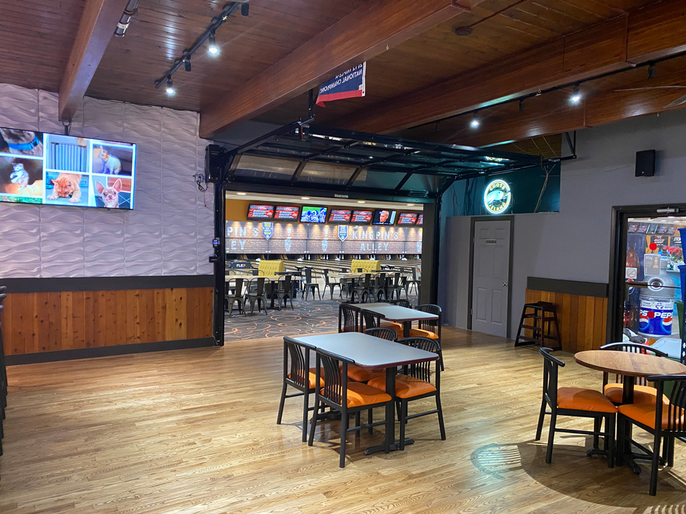 cocktail lounge