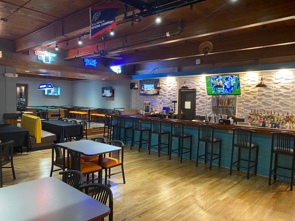 cocktail lounge