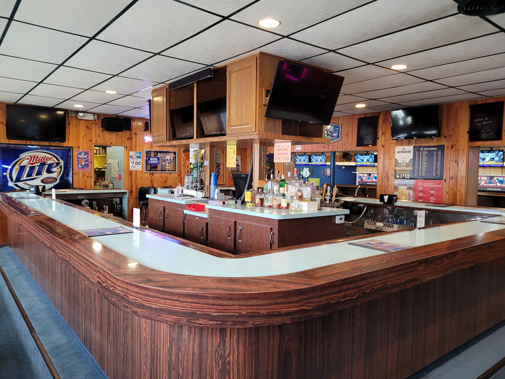 cocktail lounge